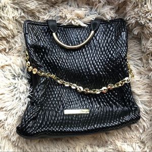 IK black purse